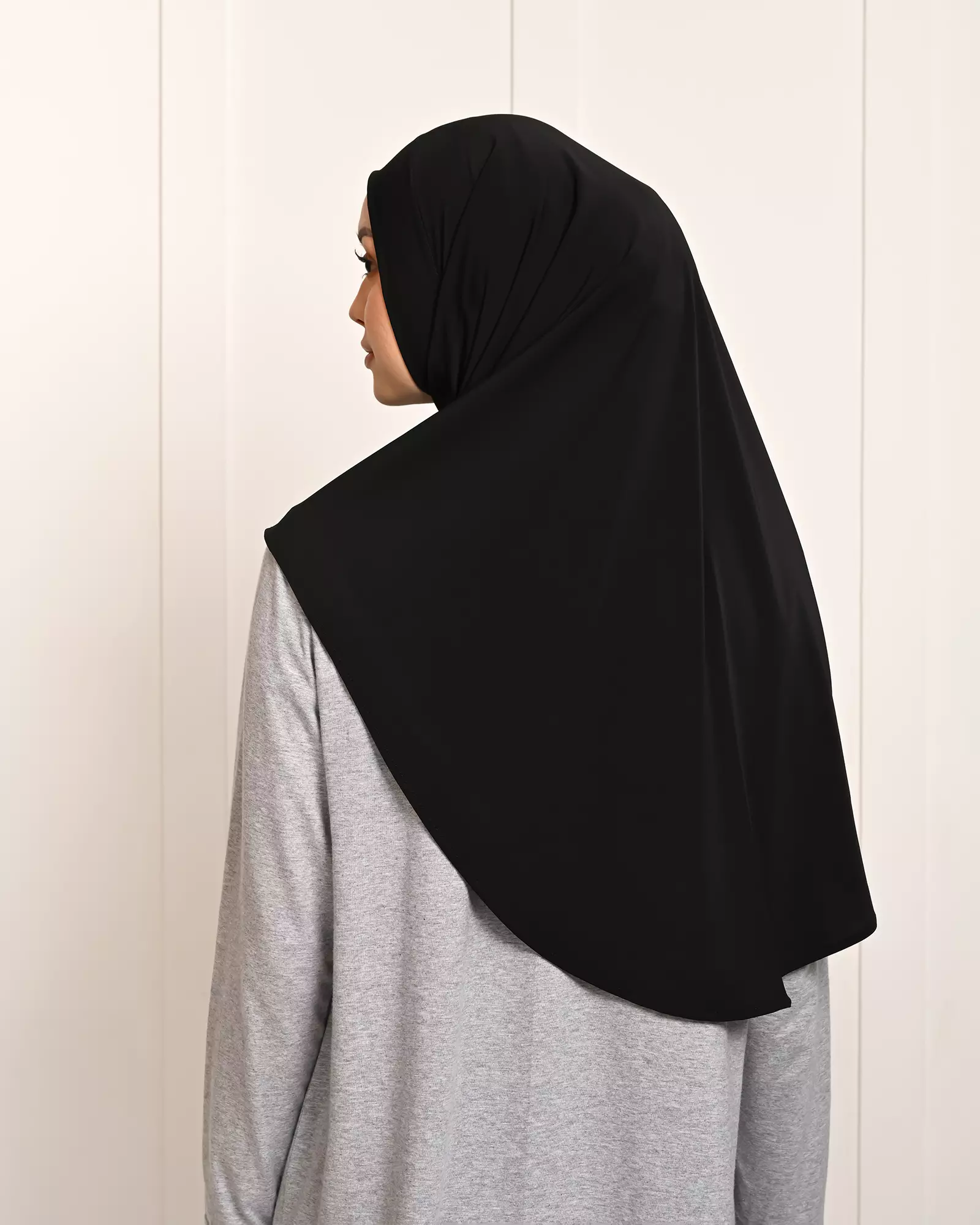 Geulis.id ADEEVA BERGO INSTANT (8 warna) Hijab - BLACK