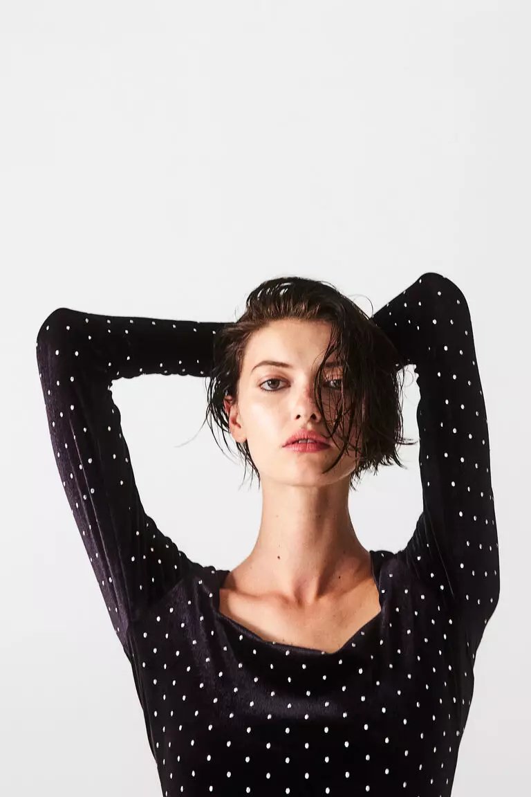 Square-neck bodycon dress