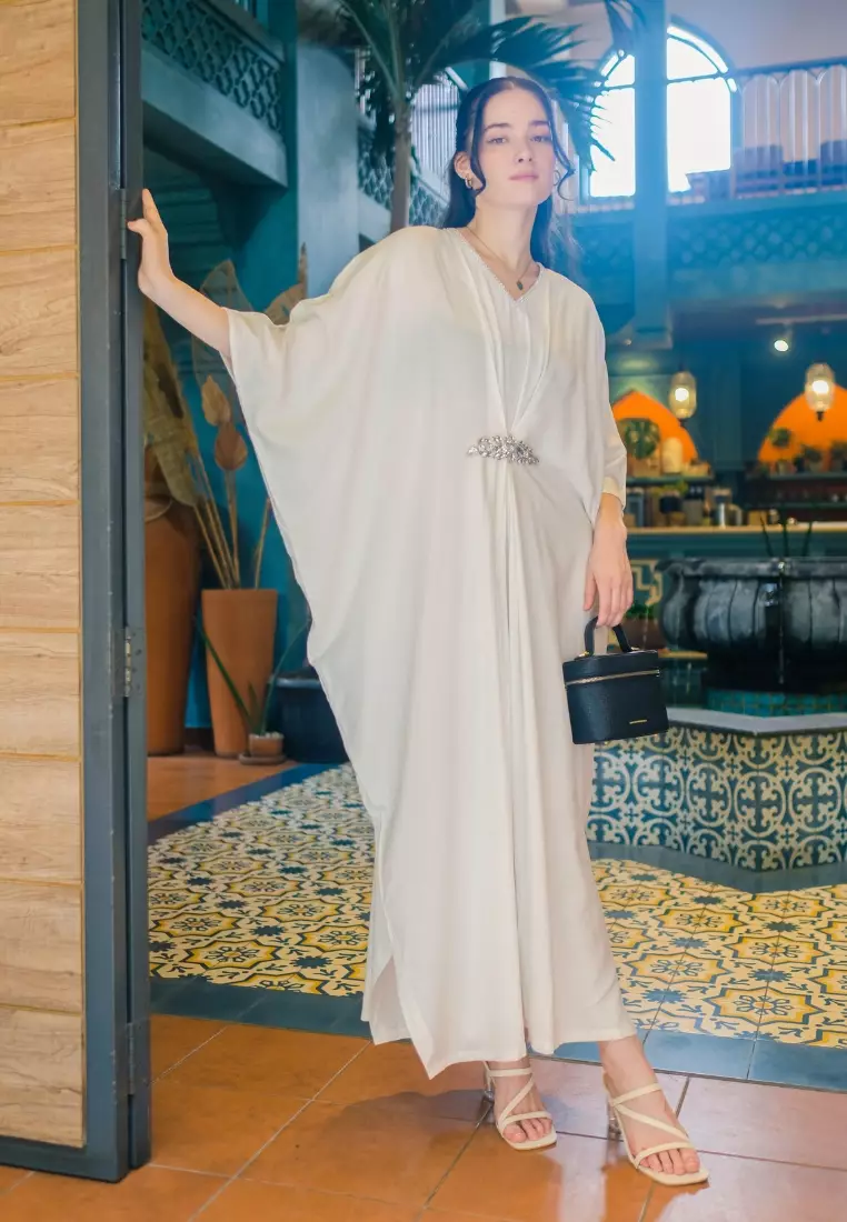Urban Exchange Saira Kaftan White - Gamis Kaftan Putih Lengan 3/4 Warna White