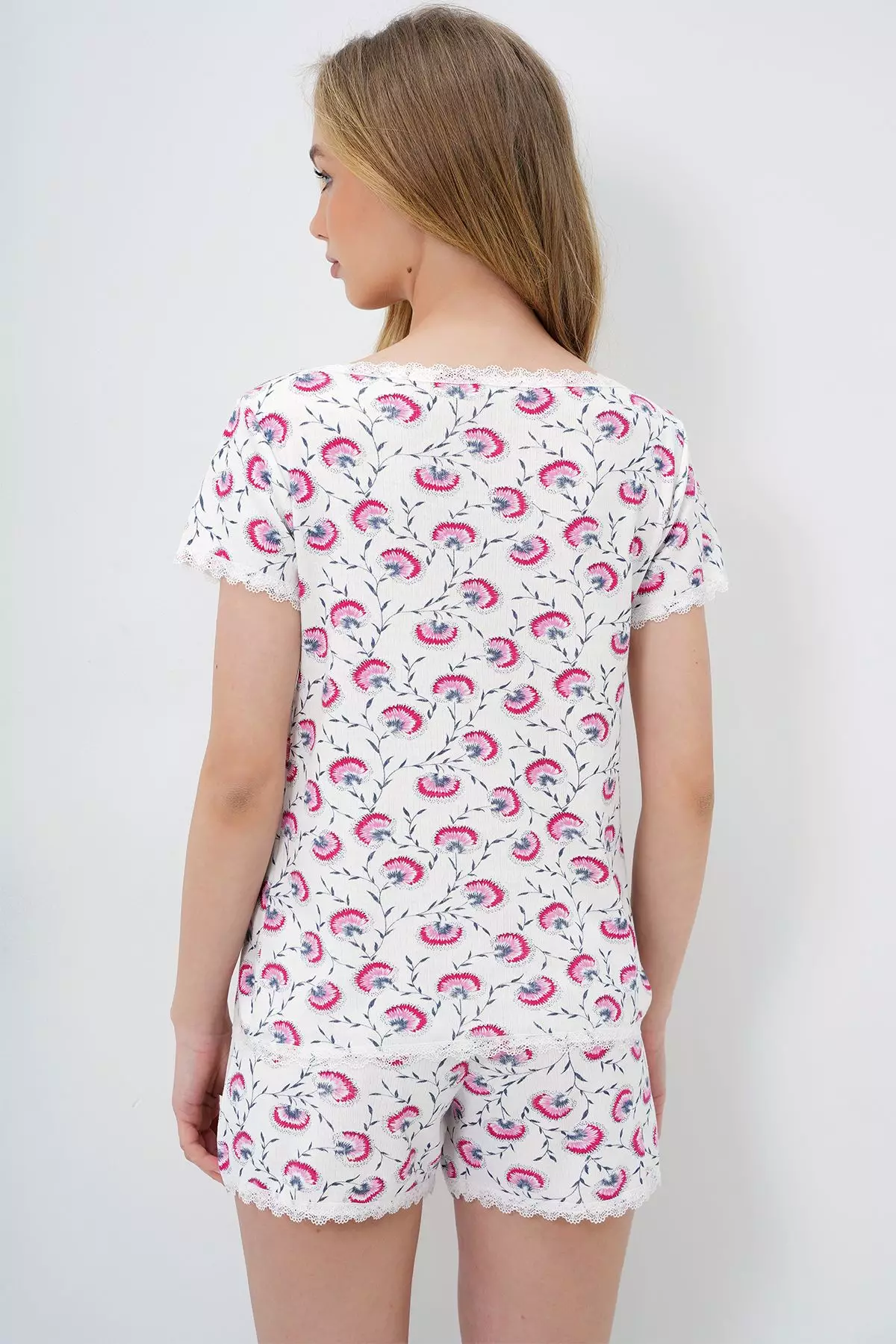 Women's Lily Red Scallop Detailed Cotton Wide Collar Shirt And Shorts Pajamas Set Pjm-X13899