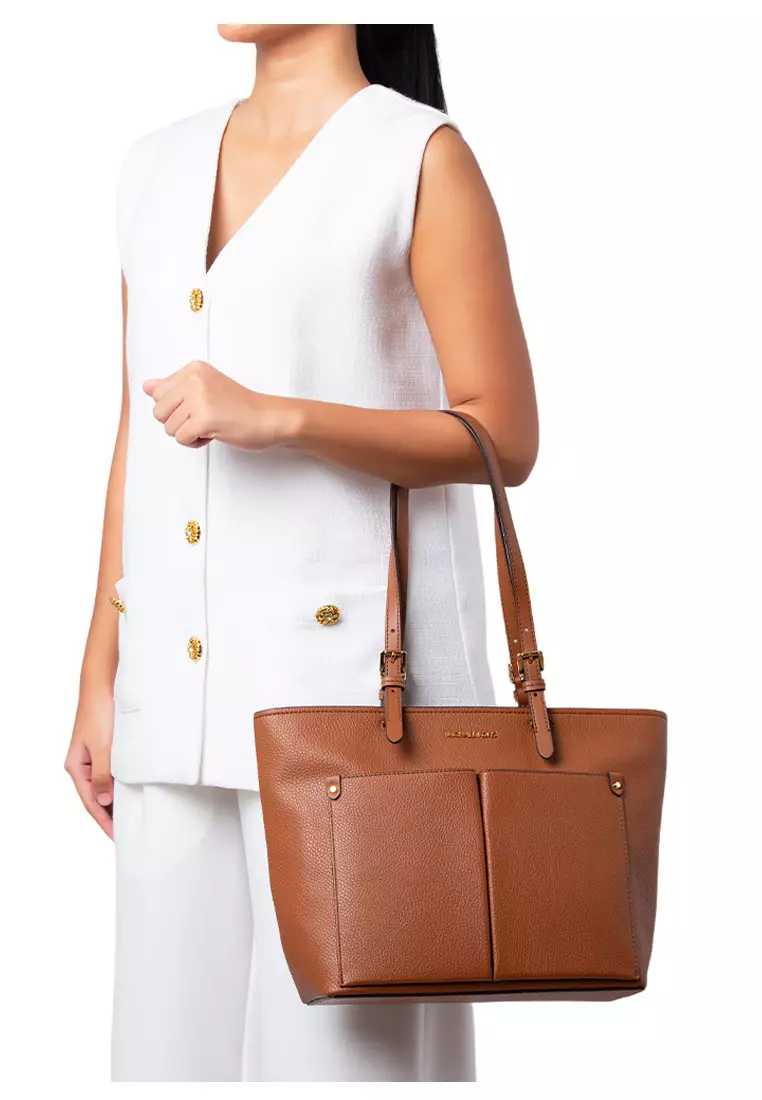 Jet Set Medium Pocket Tote Bag In Luggage