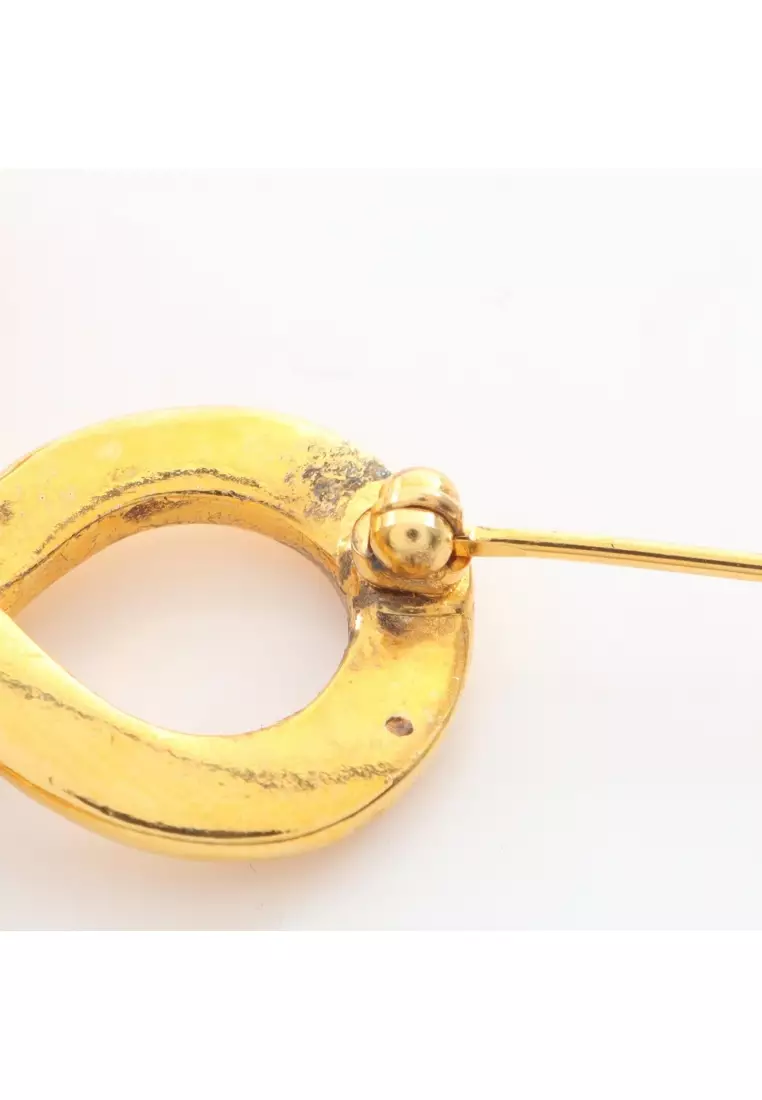 Pre-Loved Chanel coco mark brooch GP gold vintage