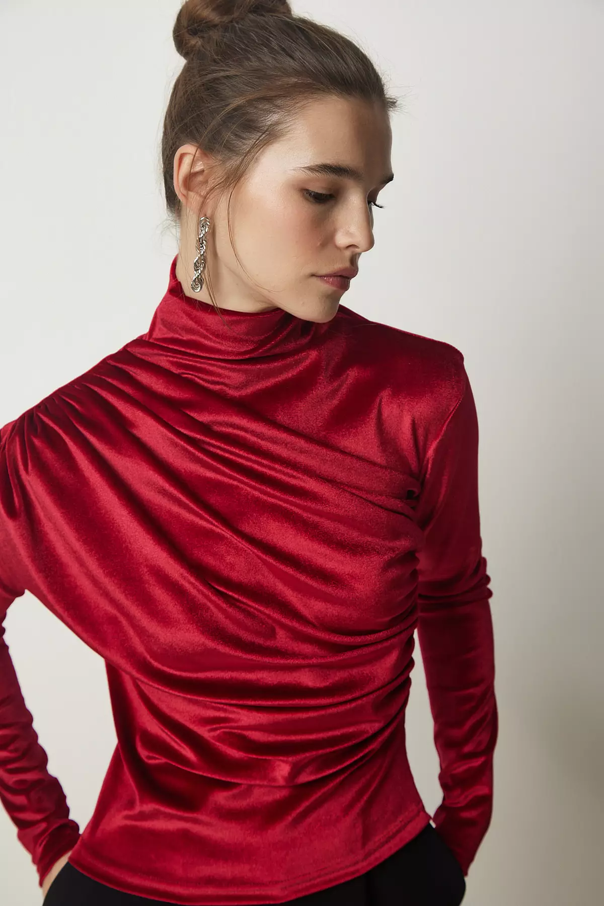Women's Red Gathered Collar Stylish Velvet Blouse Ff00144