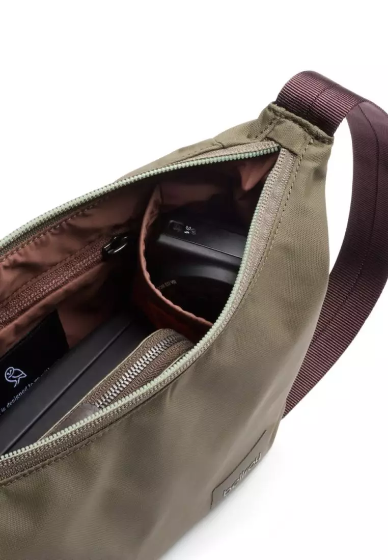 Bellroy Laneway Crescent Bag 2.5L - Seakelp