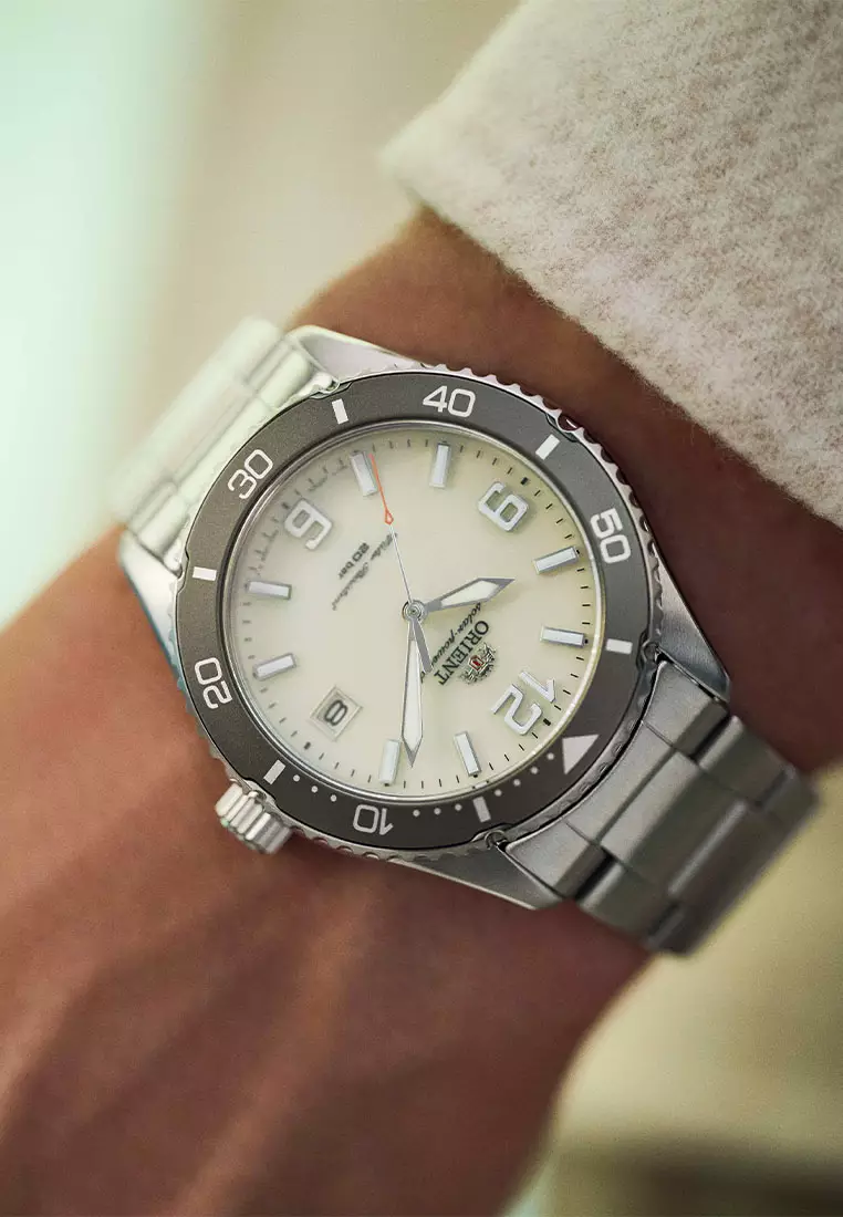 Orient Mako Silver Stainless Steel Analog Quartz Watch For Men RA-WJ0003S10B