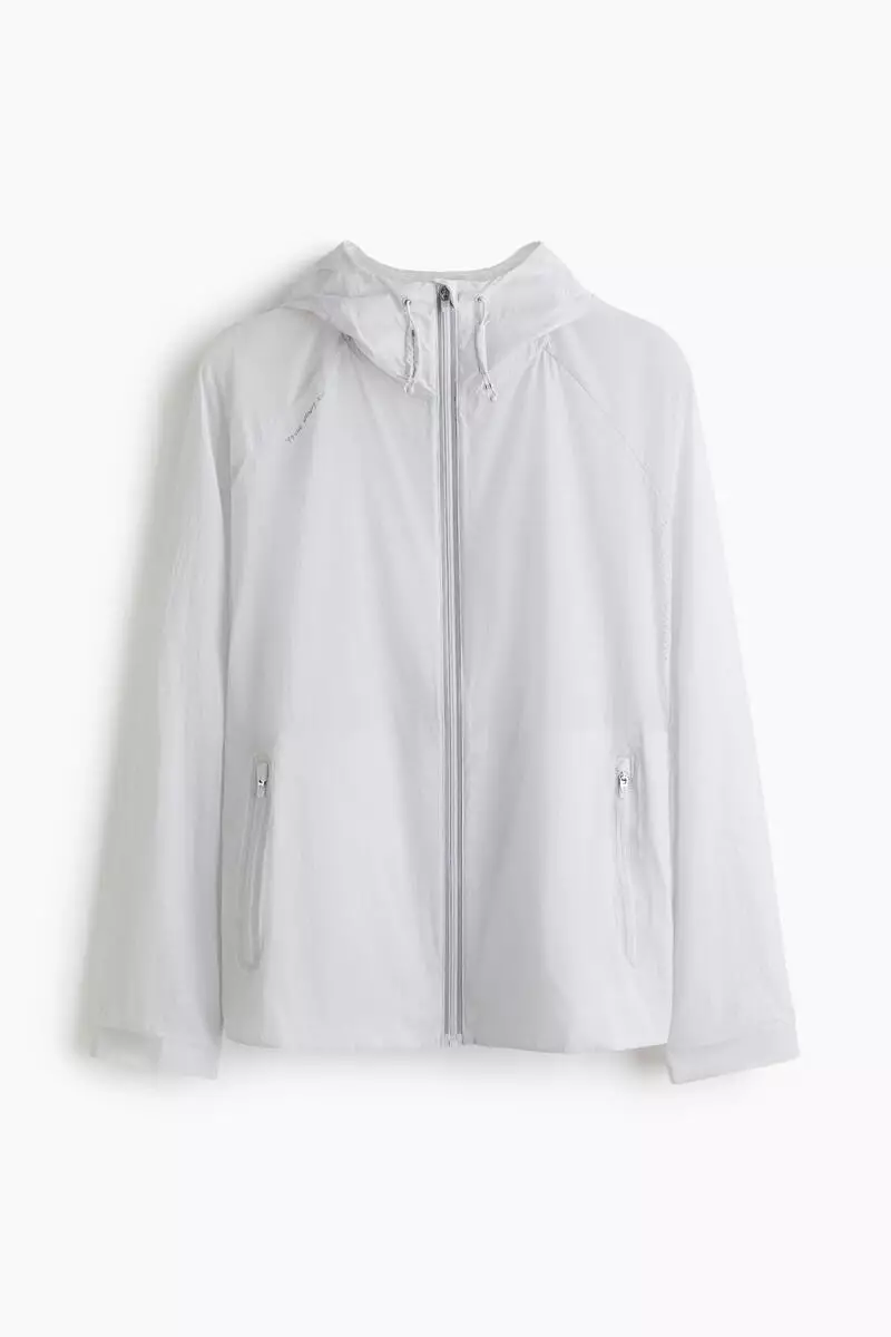 Loose Fit Lightweight running jacket with DryMove™