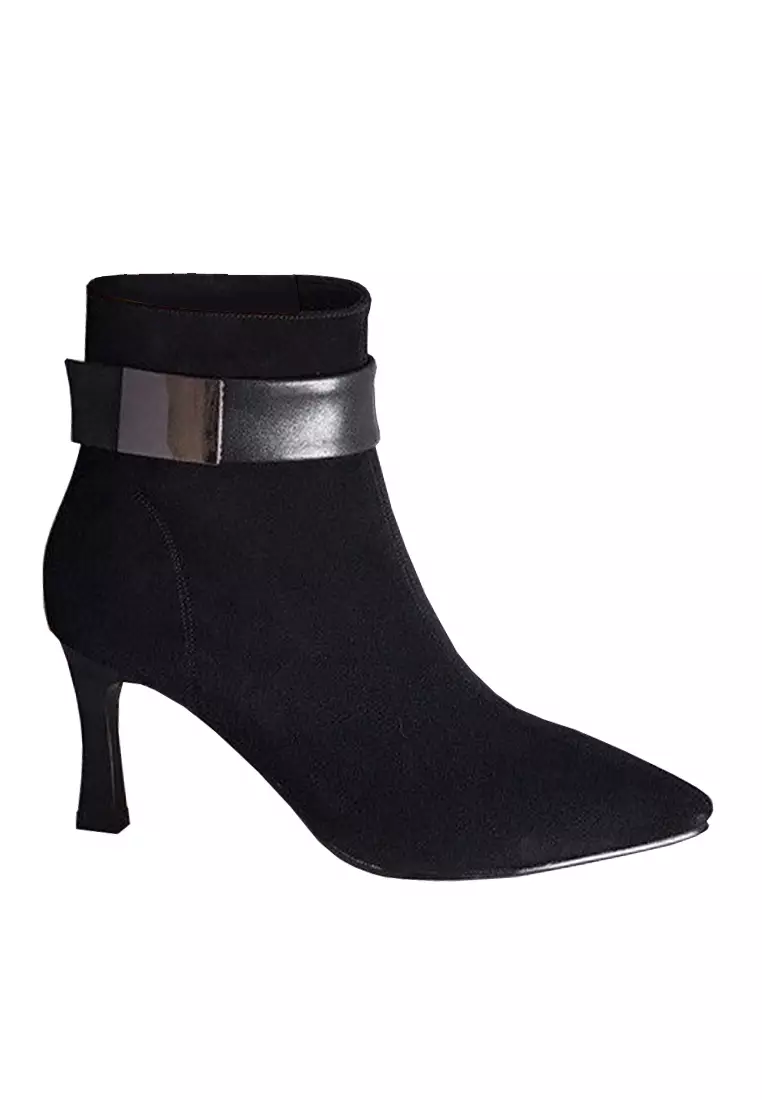 Discount on Twenty Eight Shoes  shoes - SKU: VANSA Fashionable Cow Leather Buckle Short Boots VSW-B6620338