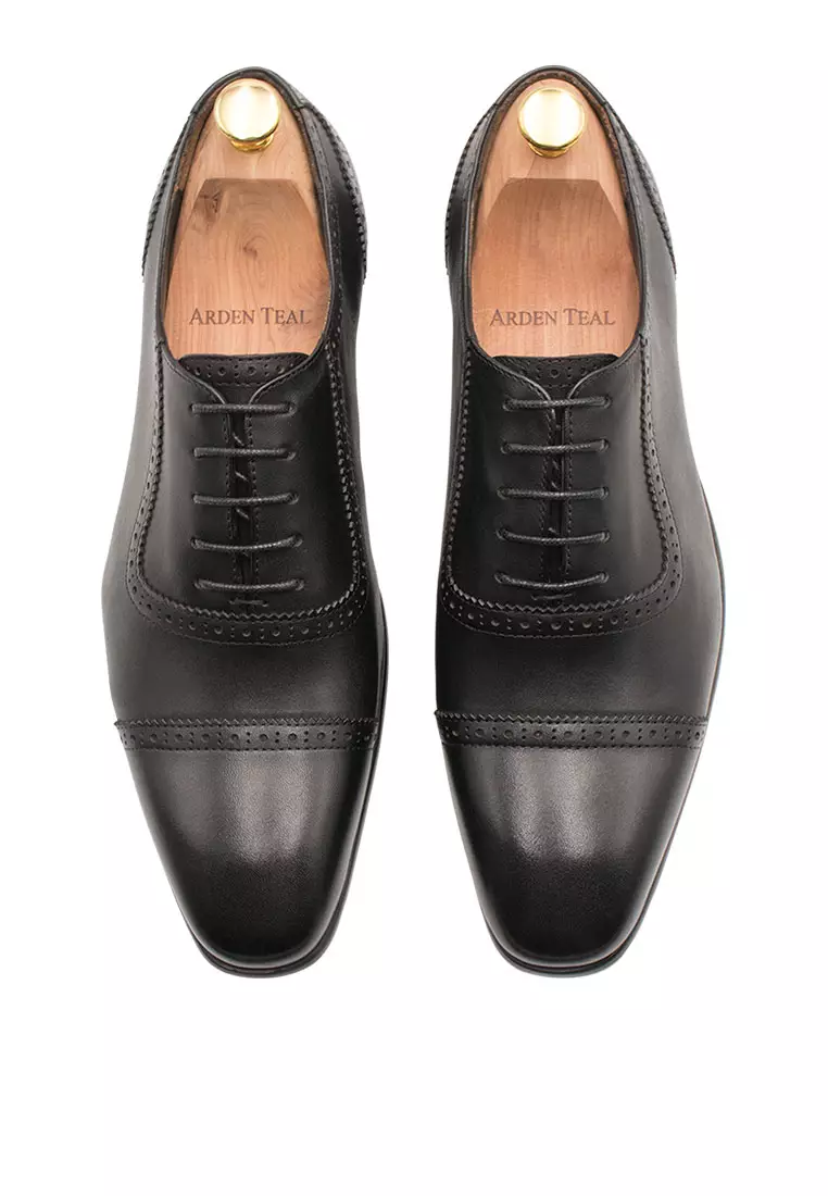 Tartagal Straight Cap Black Oxford