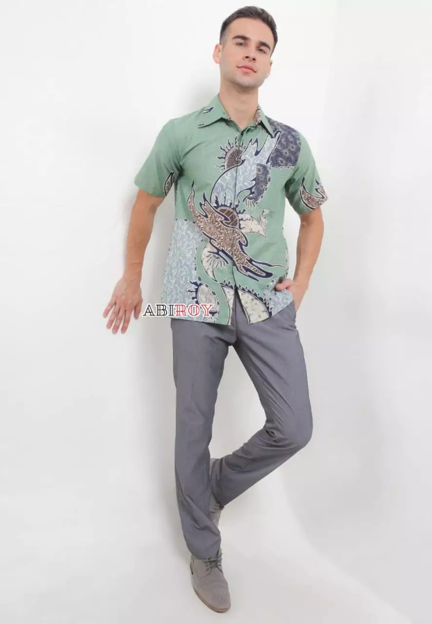 Mahesintra Hijau Kemeja Batik Pria Premium Slimfit Lengan Pendek NLN