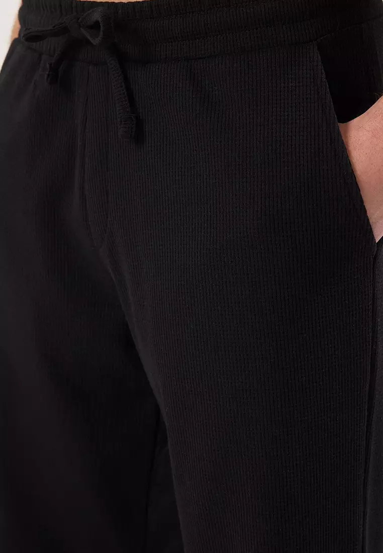 Black Oversize/Wide Cut Textured Tracksuit TMNSS25EM00010