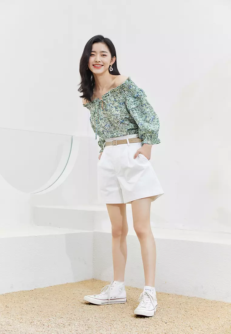 Elastic Round Neck and Sleeveless Floral Blouse