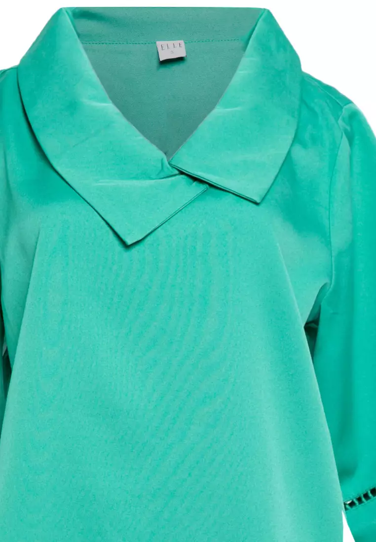 V-Shaped with Variation a Lace Line