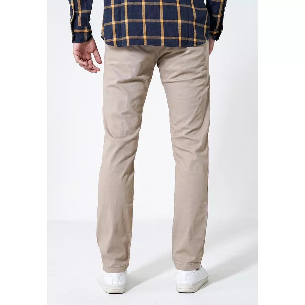 TRIPLE Celana Chinos Stretch Slim Fit Light Khaki (285 828 04)