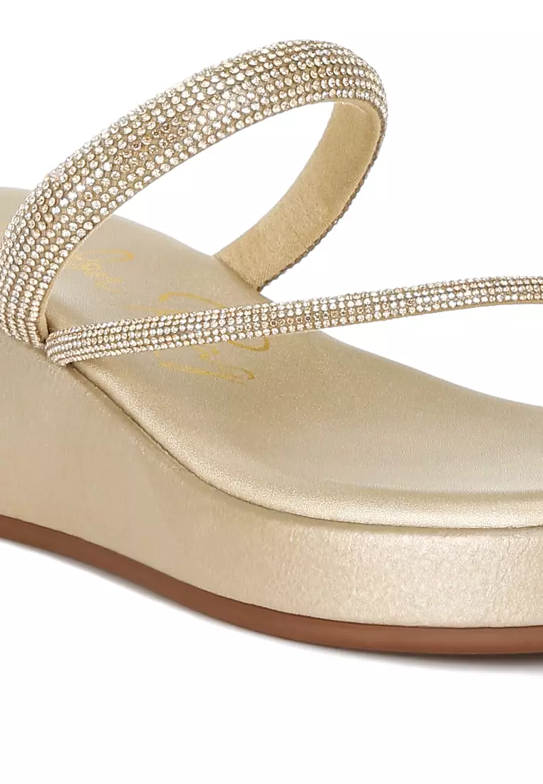 Sandal Slip On Berlian Imitasi Emas