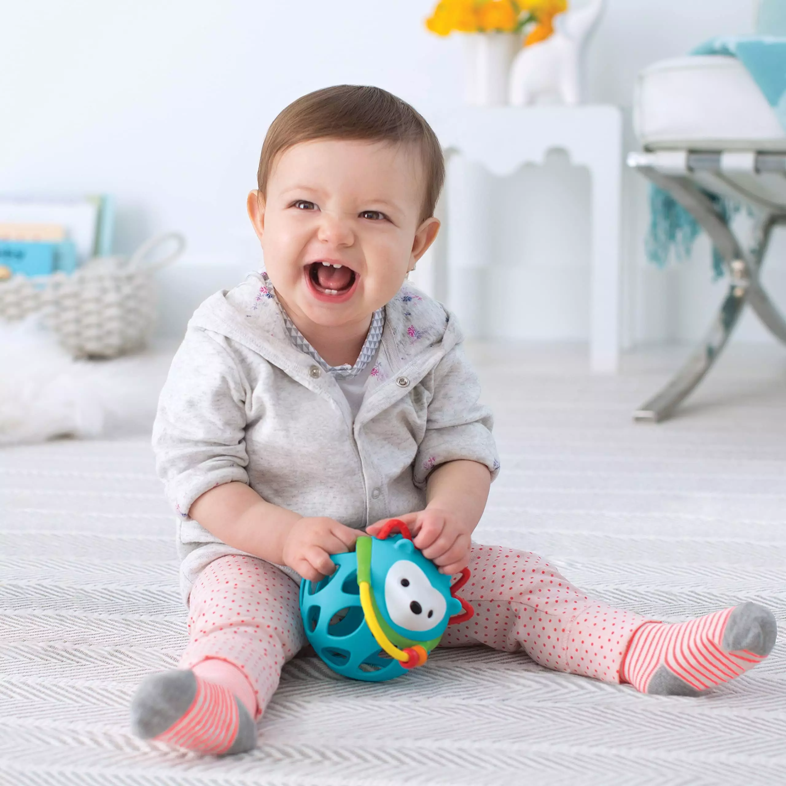 Skip Hop Explore And More Roll Around Rattle Hedgehog - Mainan Bayi