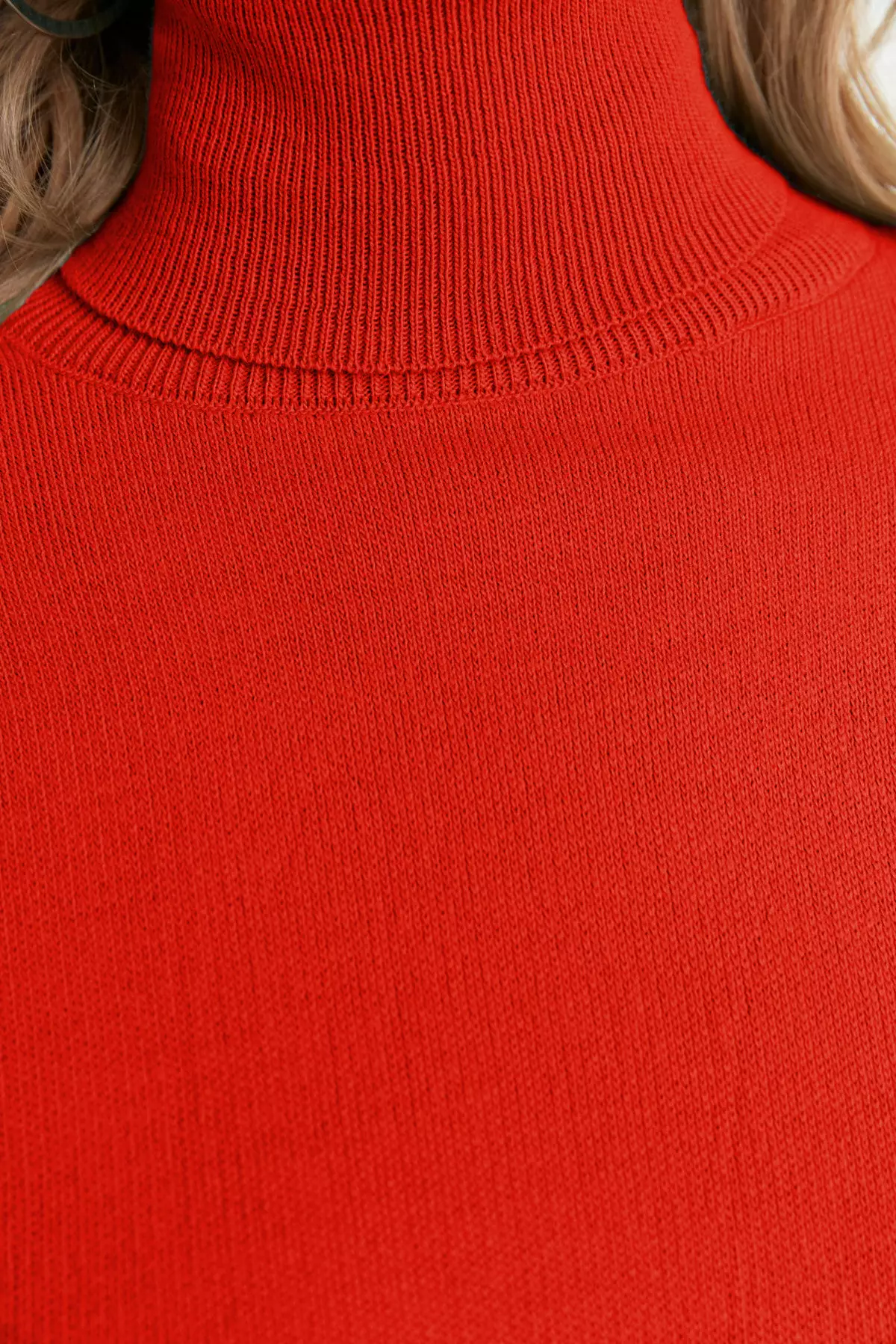 Pomegranate Flower Basic Turtleneck Knitwear Sweater