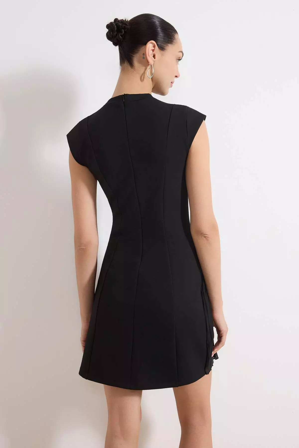 Black Plain Skater Crew Neck Low Shoulder Sleeveless Mini Interlock A Lined Knitted Dress Twoss26El147