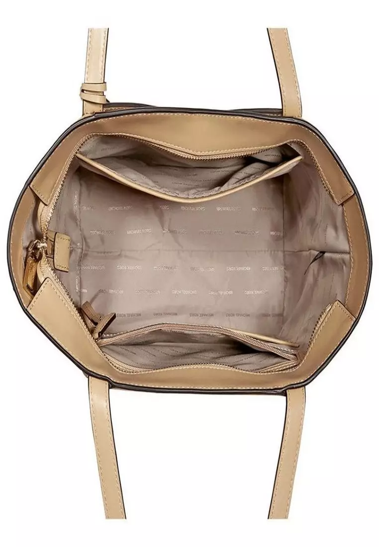 Michael kors butternut outlet wallet