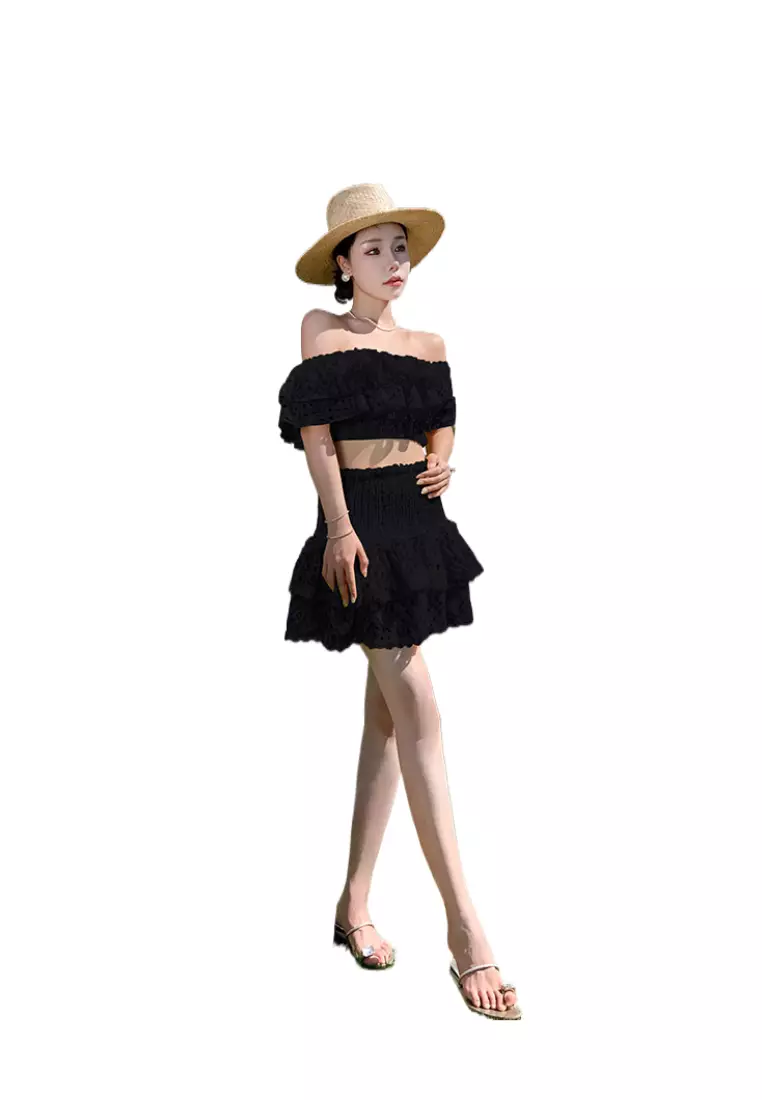 一字肩鏤空刺繡兩件套 CA26022443BK