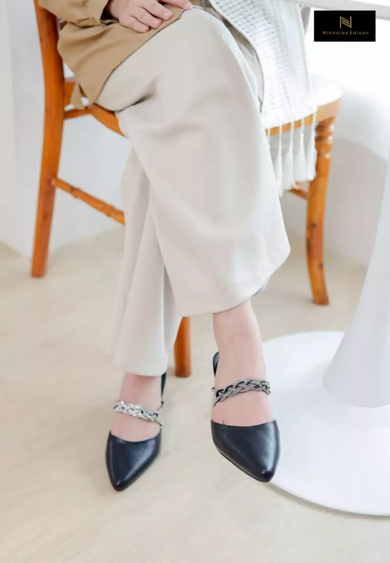 Nicholas Edison Heel Ellen Black