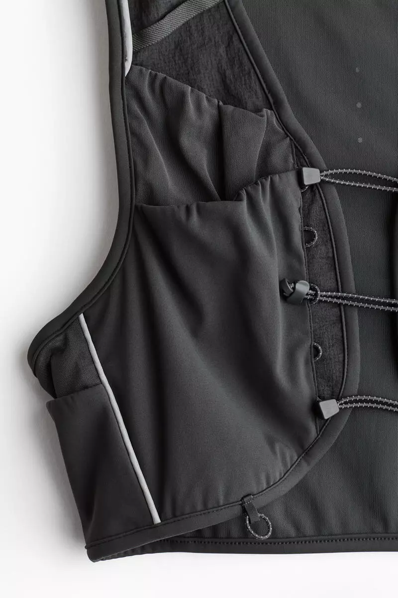 Lightweight running vest