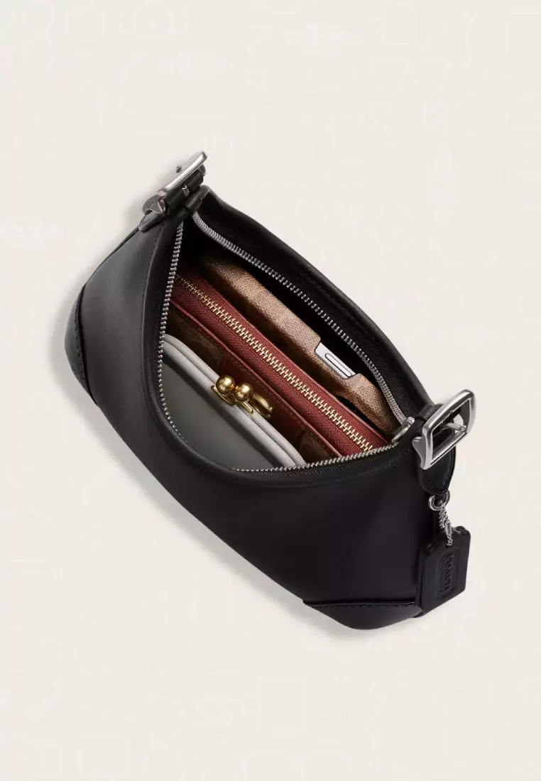 Coach Hamptons Hobo Bag Black