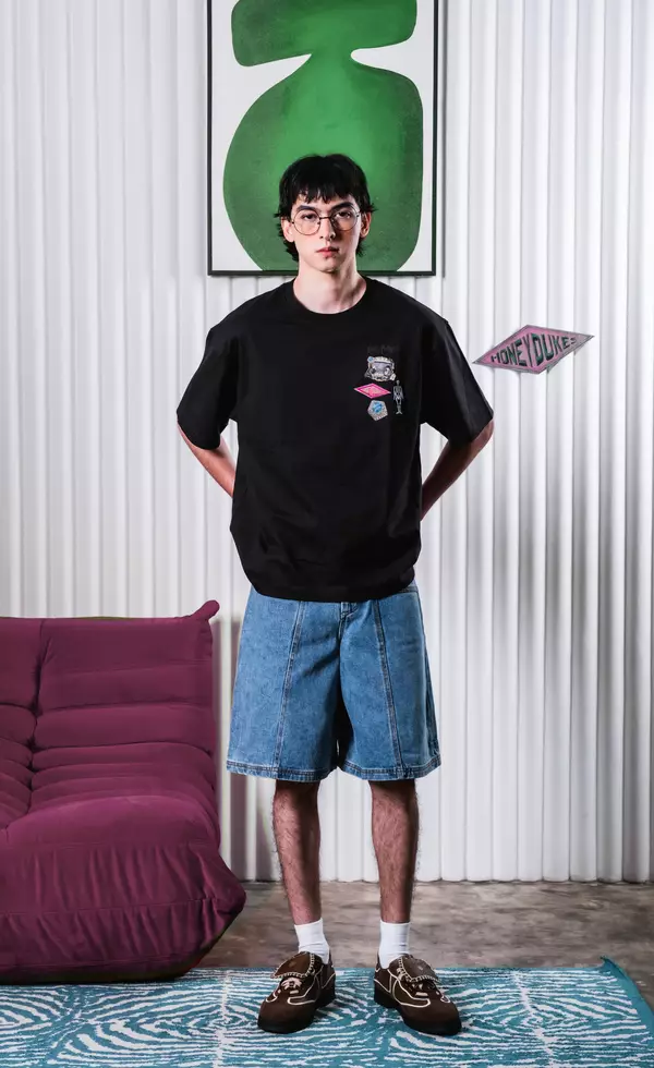 FACILITY Harry Potter Collection - Sweet Nostalgic Boxy Tee - Jet Black