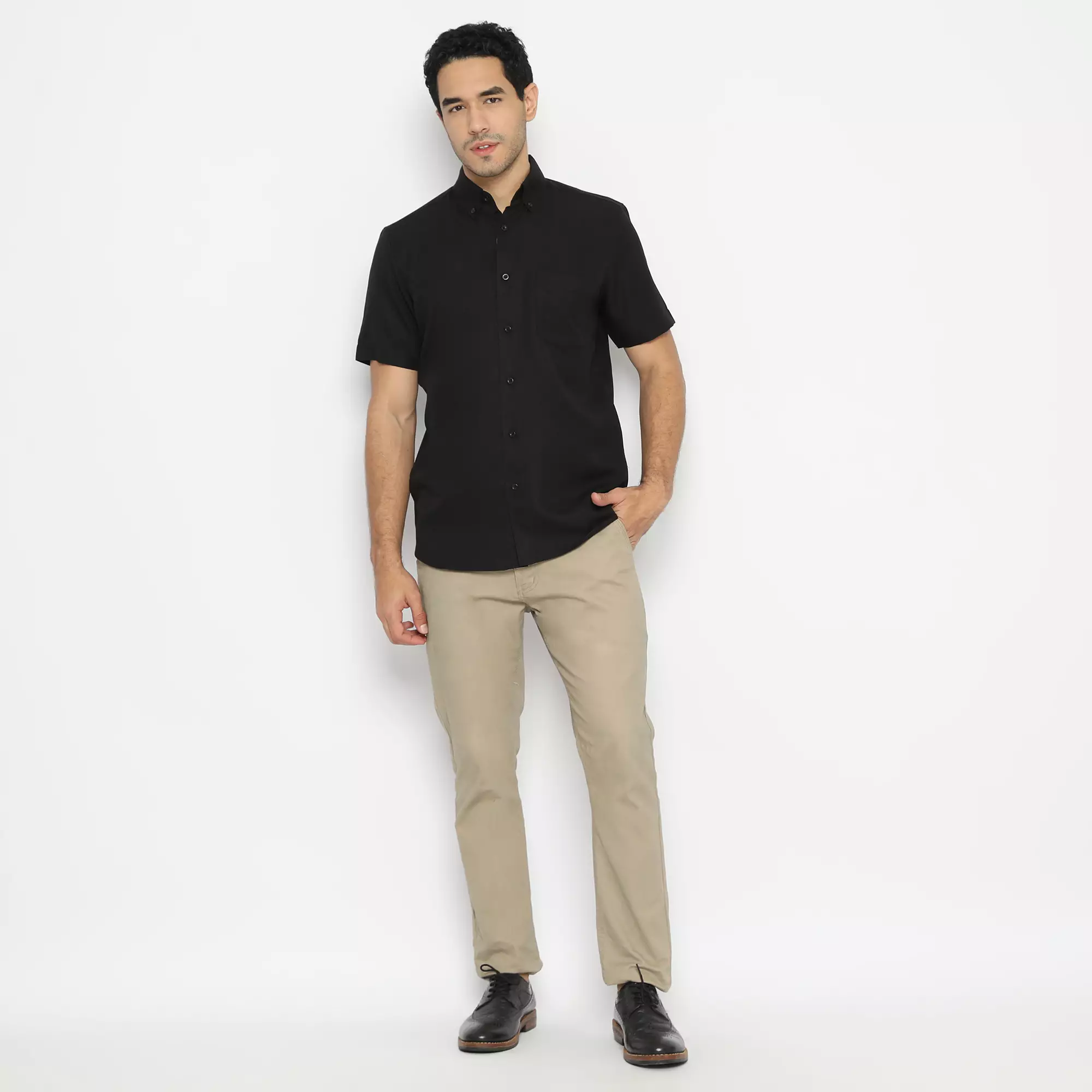 Platini Kemeja Pria Polos Lengan Pendek Polinosic Twill Hitam 63243