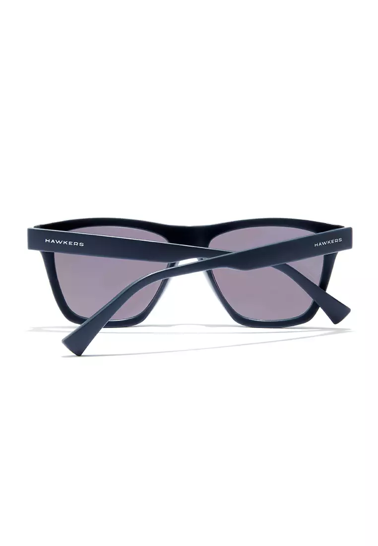 HAWKERS POLARIZED Navy Blue Chrome ONE LS RAW. Sunglasses for Men and Women, Unisex. UV400 protection. Official product designed and made in Spain