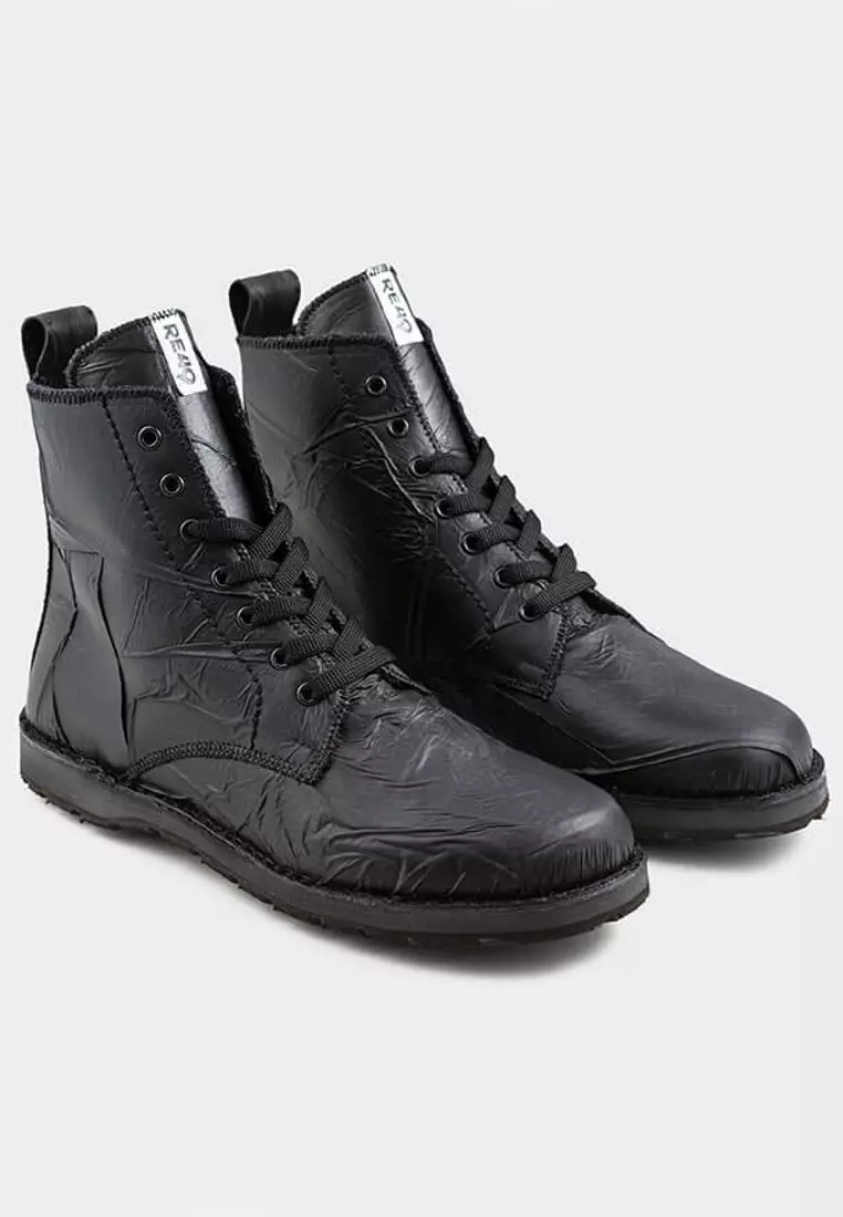 STAGE boots - Made from 100% Recycled Materials in Italy - Recycled boat sails, jeans and car tyres. Sail STAGE collection Boots - Black
