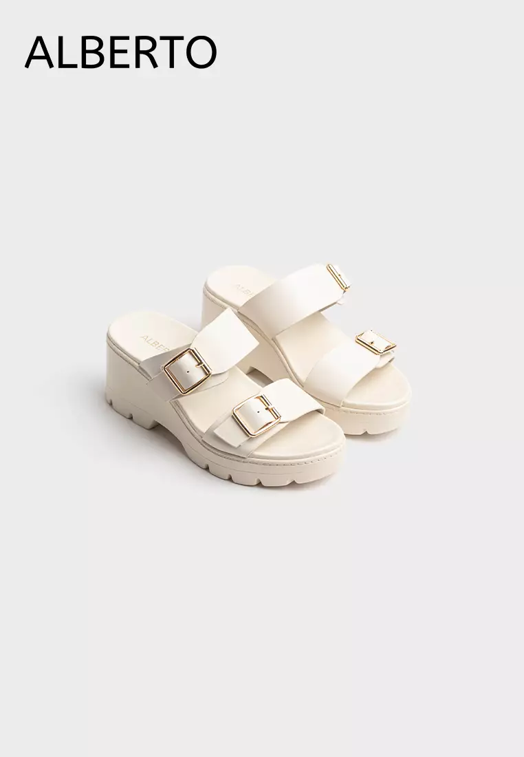 Woman's Calista Wedge Sandals