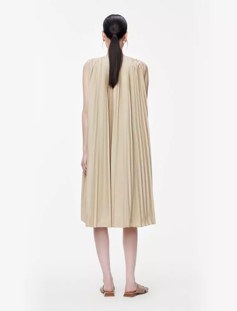 A字百褶無袖連衣裙