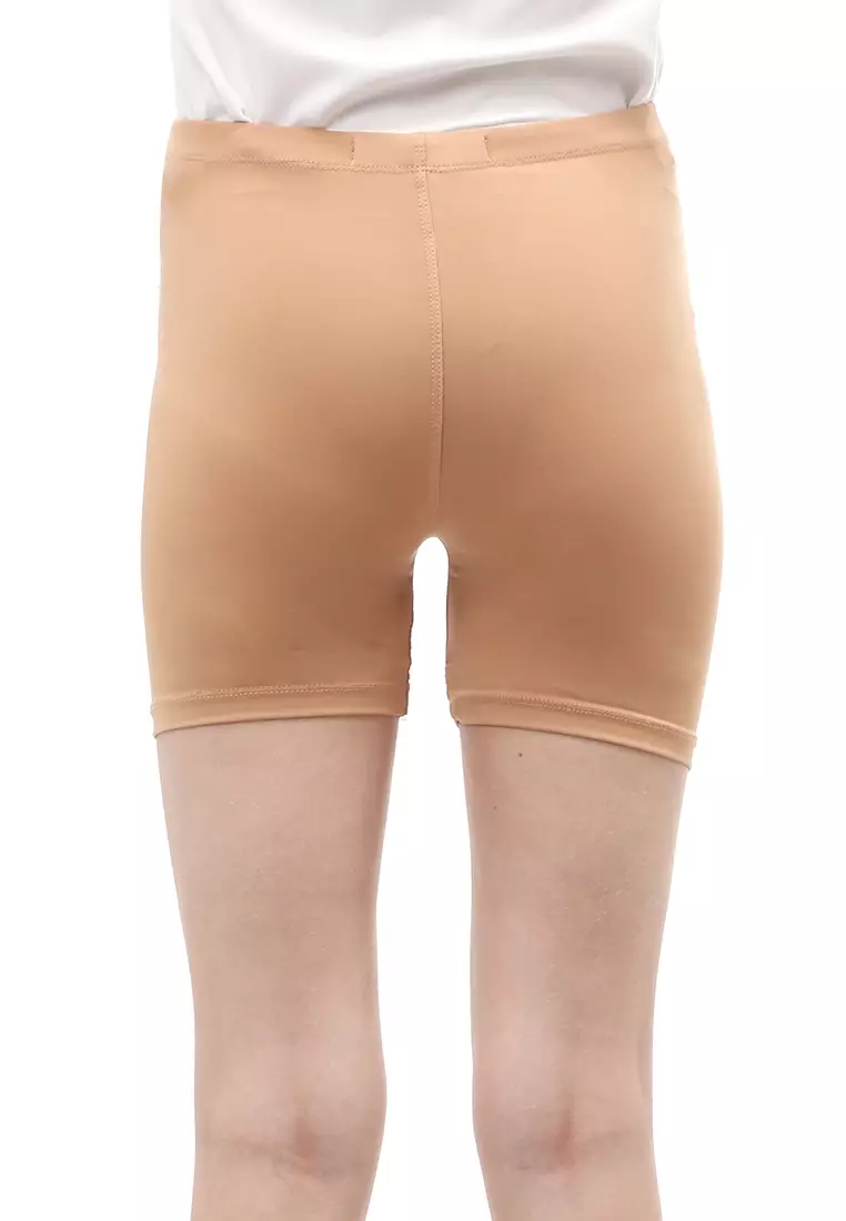 Hot Pants Motif Polos Design Simple Dalaman Wanita Relaxed Fit - Cream