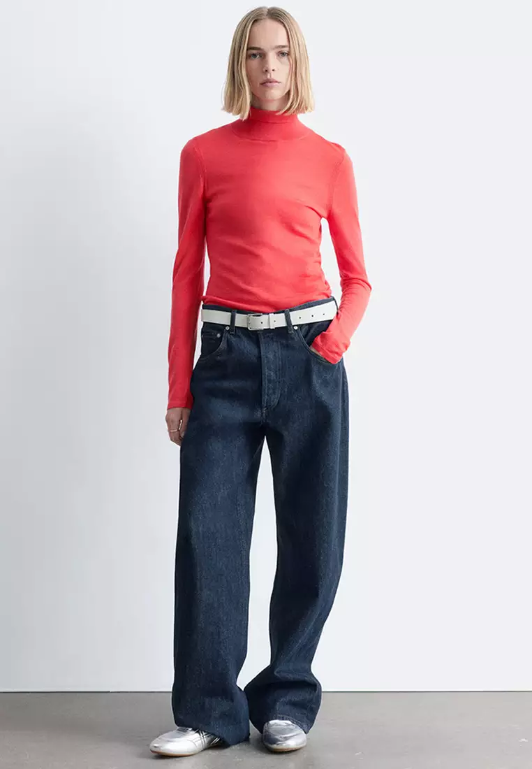 Minimal Leather Sneakers