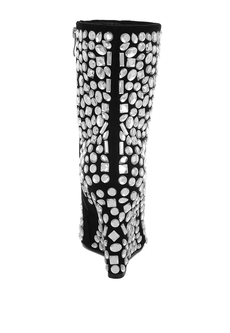 Sepatu Bot Hak Wedge Diamante Slim dalam Warna Hitam