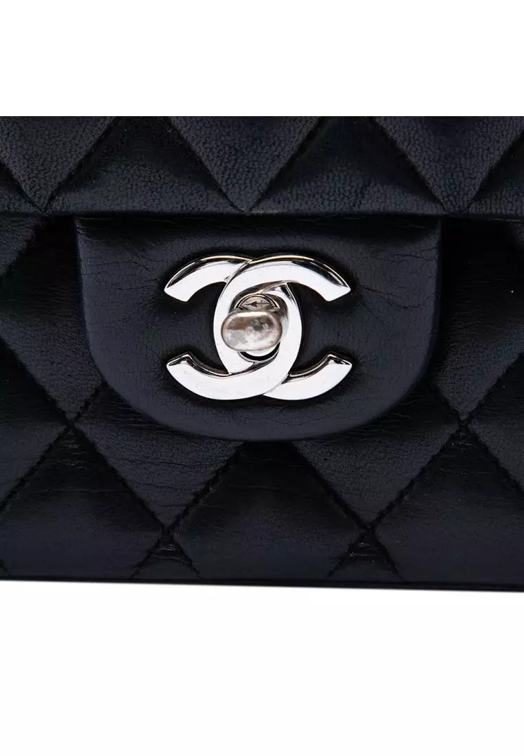 Pre-Loved Chanel Jumbo Classic Lambskin Double Flap