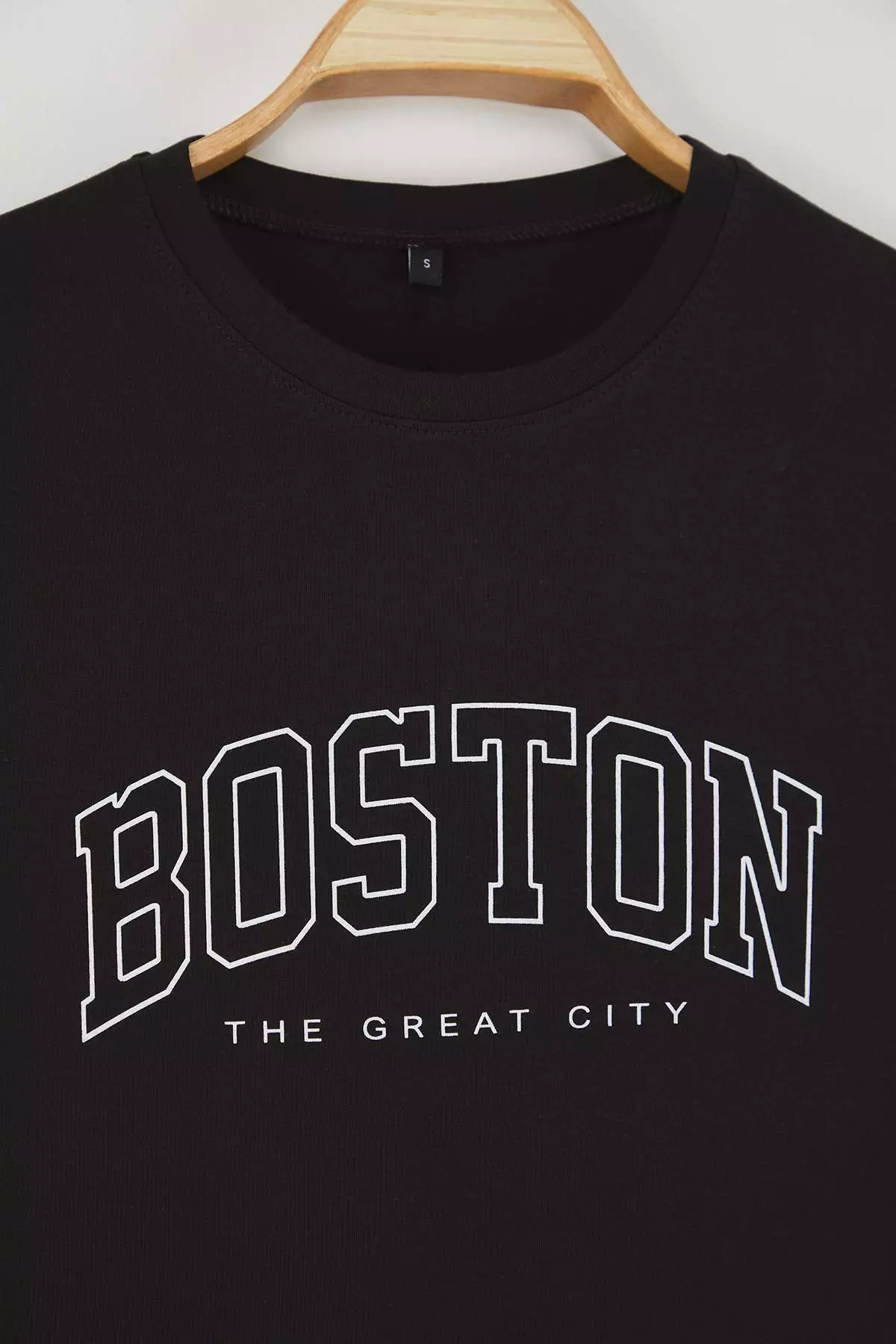 Black Slim/Fitted Boston Printed Cotton T-Shirt Tmnss25Ts00183