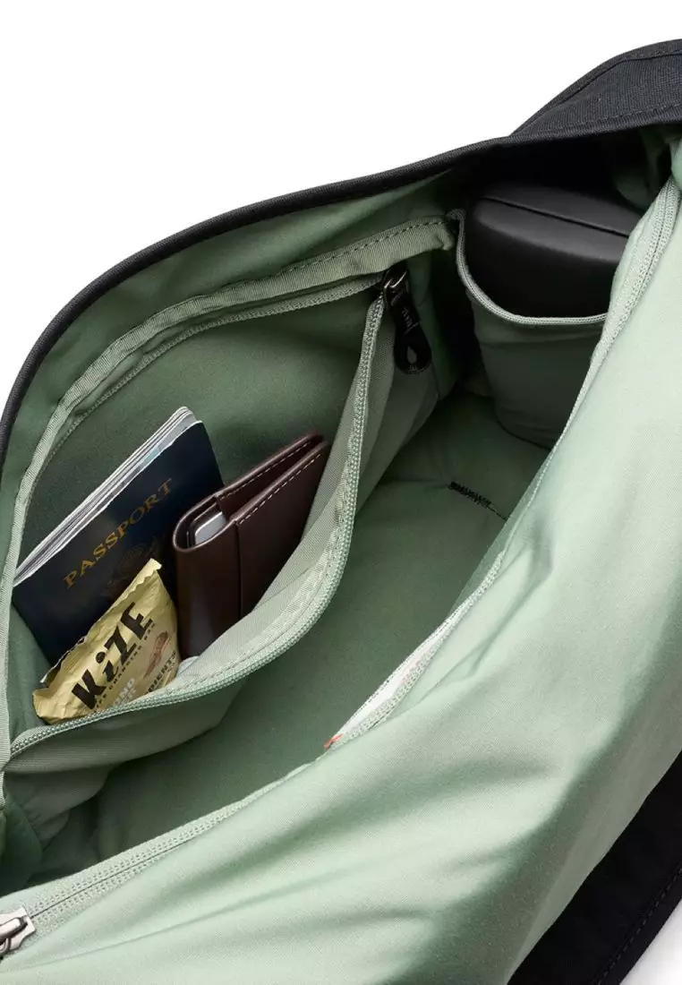 Bellroy Classic Messenger - Black