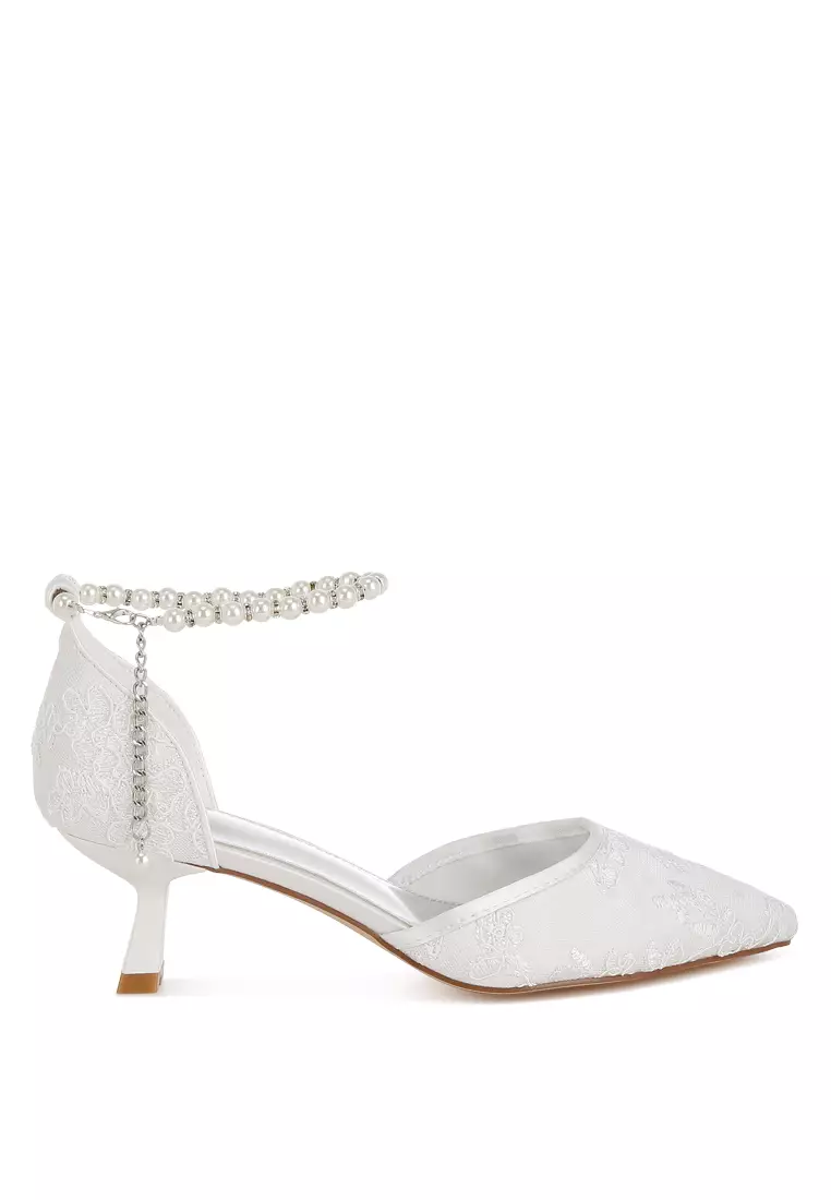 Discount on Rag & CO.  shoes - SKU: Lace Kitten Heel Sandals in Black