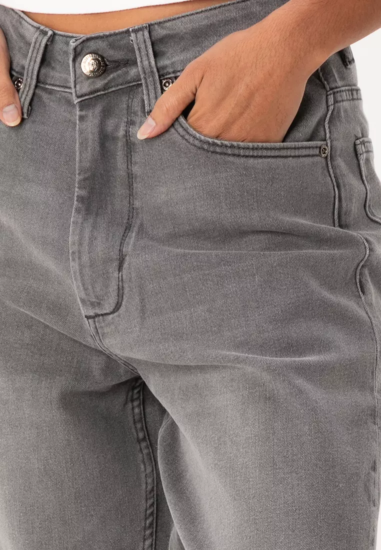 Quantic Tapered Mom Jeans