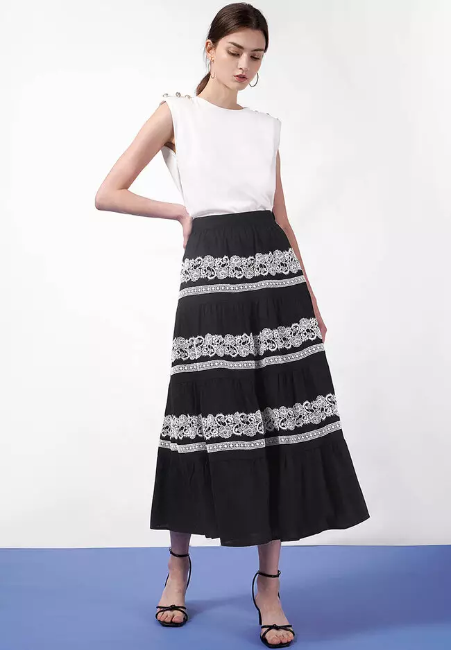 Tiered Midi Skirt with Lace Detail
