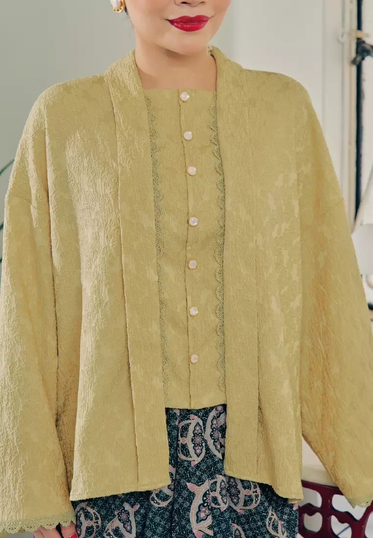 KEBAYA ANOM Top in Kedondong Green