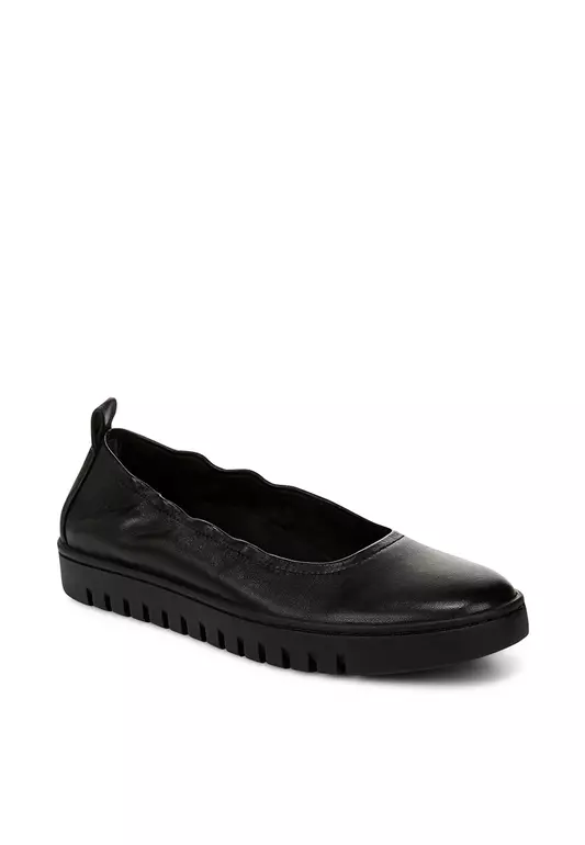Journey Uptown Ballet  Women's Casual