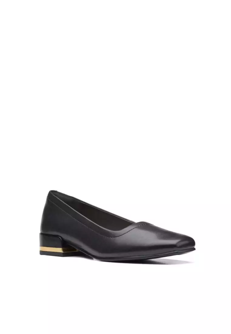 Cheap womens dress hotsell shoes near me