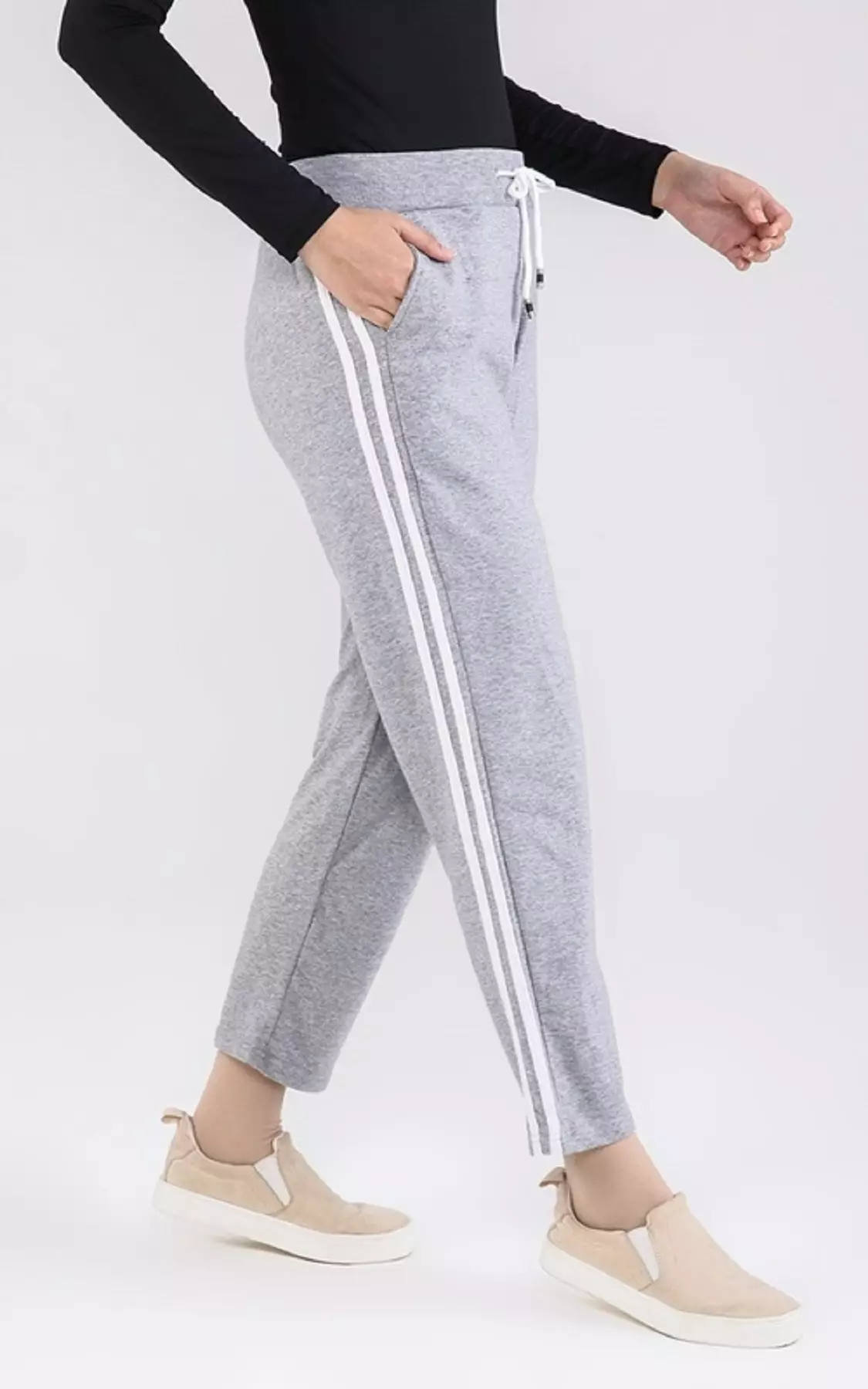 Basic Sweatpants - Celana Training Olahraga Wanita