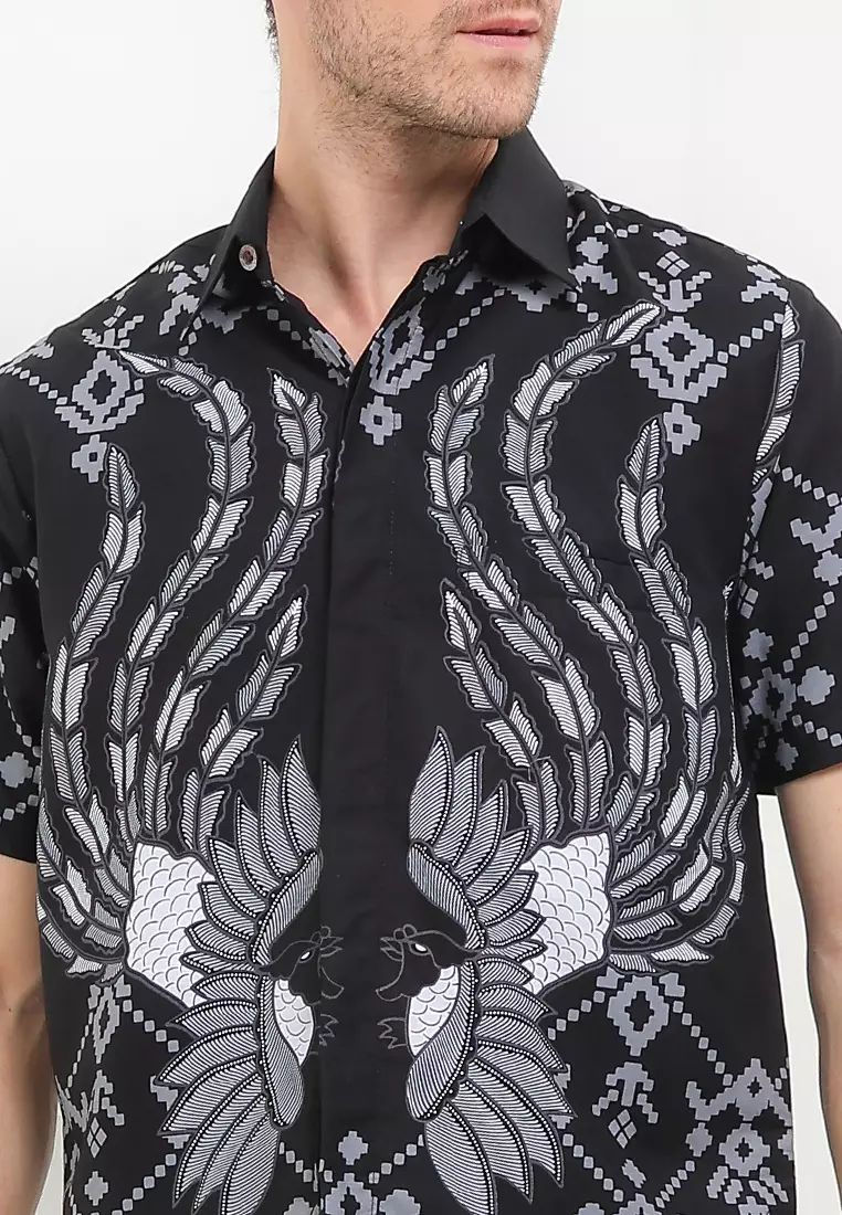 Hem Batik Pendek Lengan Pria Furing Octavian Black
