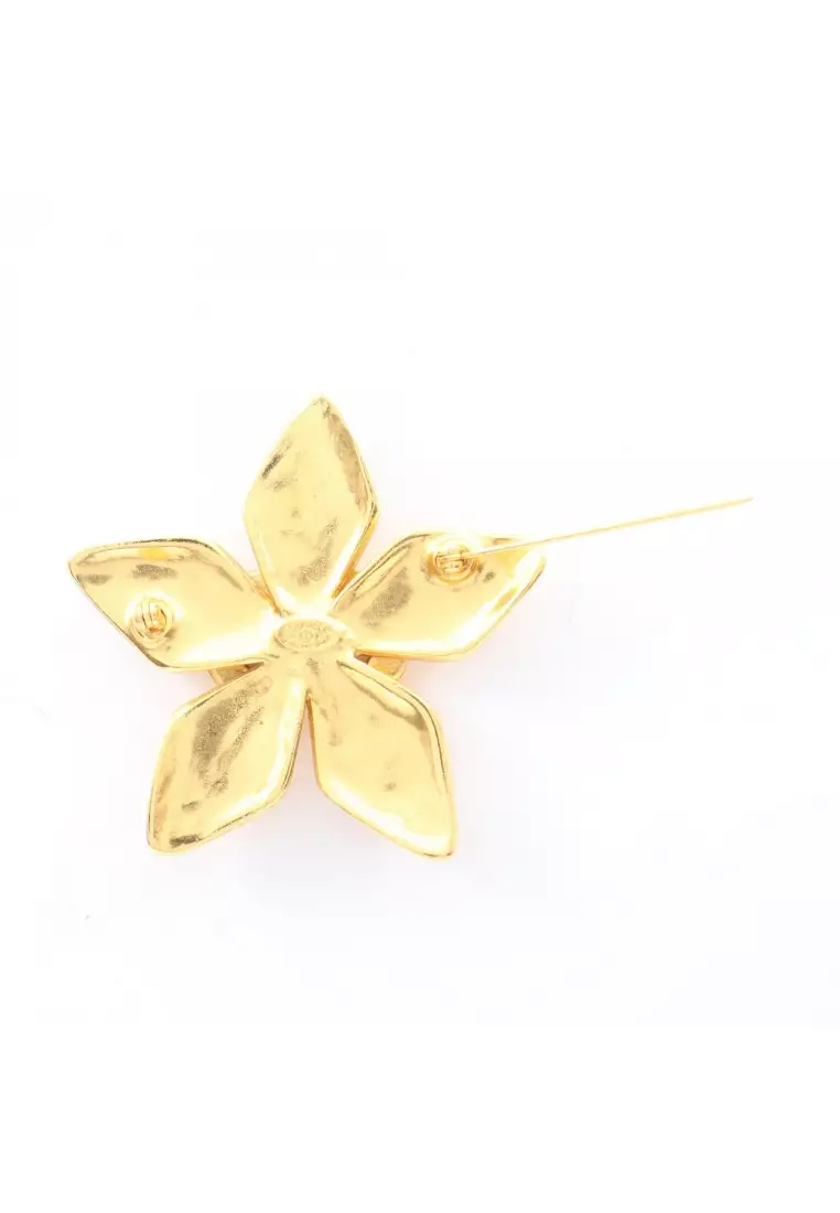 Pre-Loved Chanel coco mark flower 96P brooch GP gold