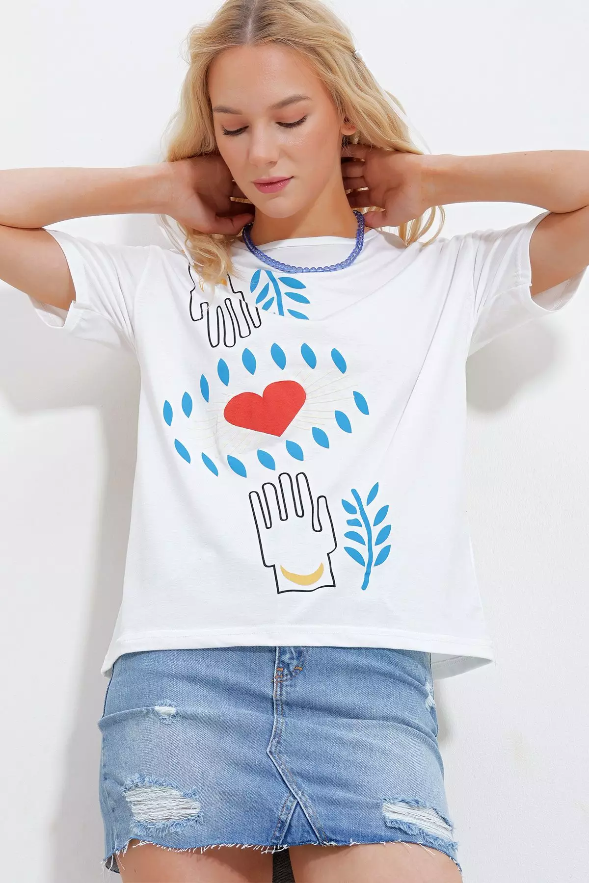 Women's White Crew Neck Printed Oversize Combed Cotton T-Shirt