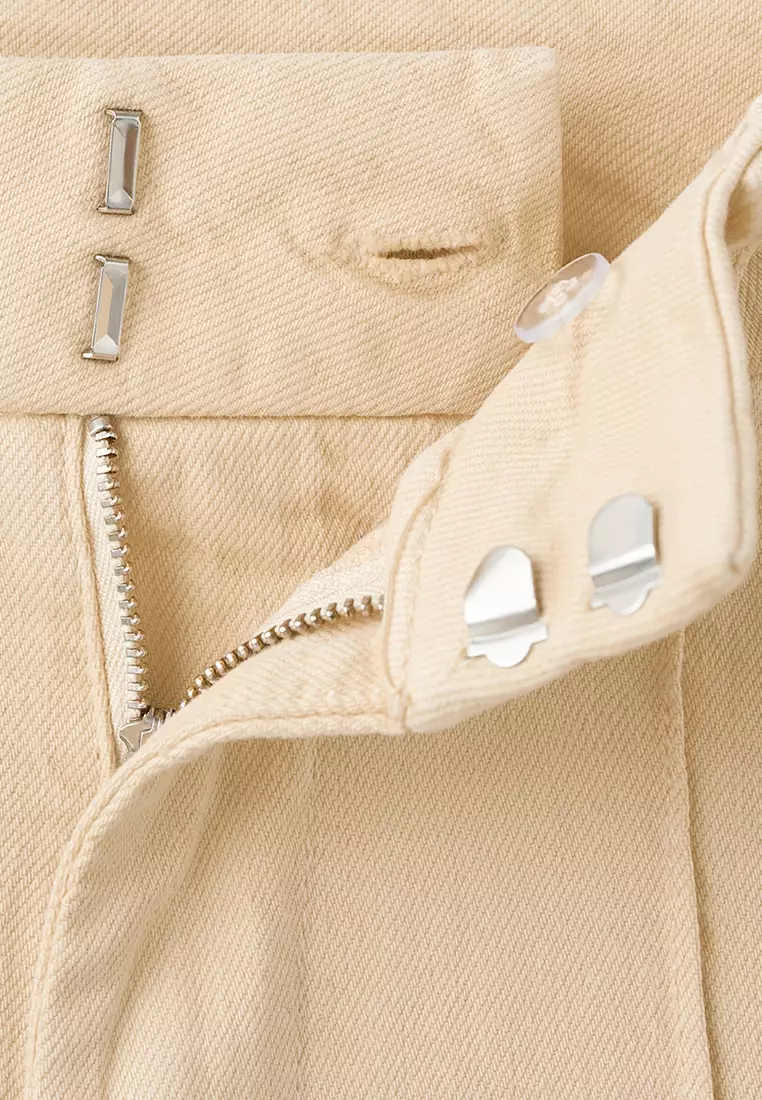 High-Waisted Wide Leg Jeans With Stitching