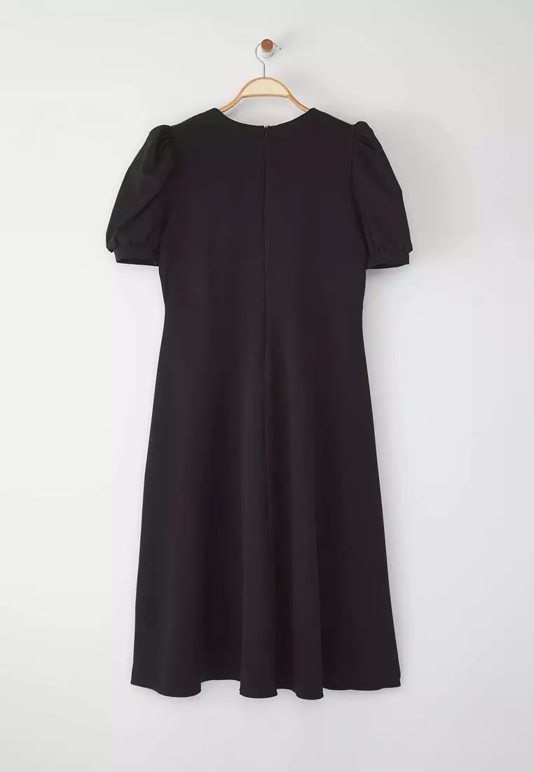 Black Finike Woven Plus Size Dress